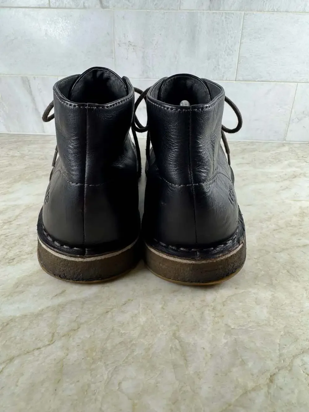 UGG Leighton Men’s Black Leather Chukka Boots Lace Up Comfort Shoes Size 8.5